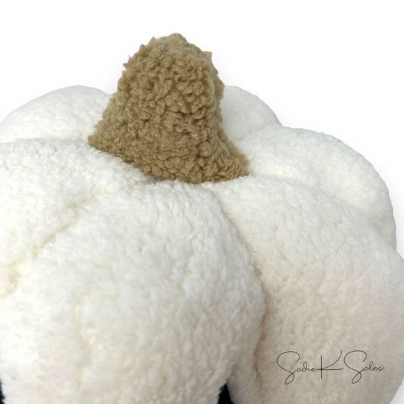 Shearling Pumpkin Halloween Throw Pillow White  - Hyde & Eek - Target 2024 - Picture 6 of 6